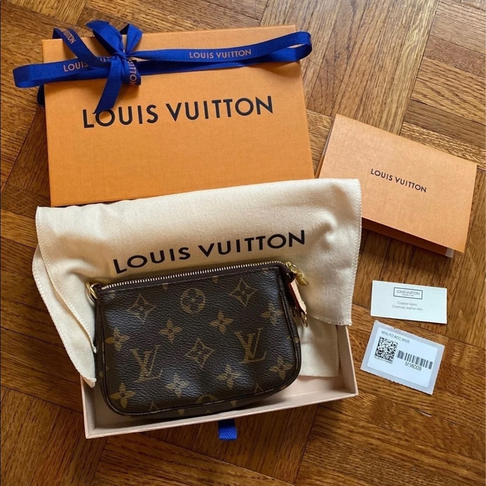 Louis Vuitton Mini Pochette